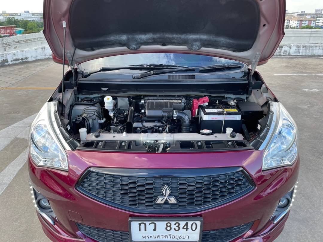 2019 Mitsubishi Attrage สีแดง