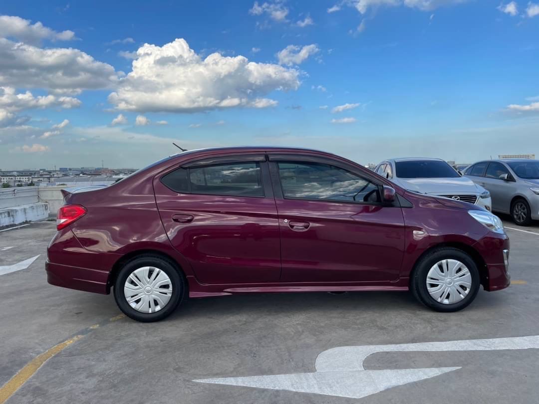 2019 Mitsubishi Attrage สีแดง