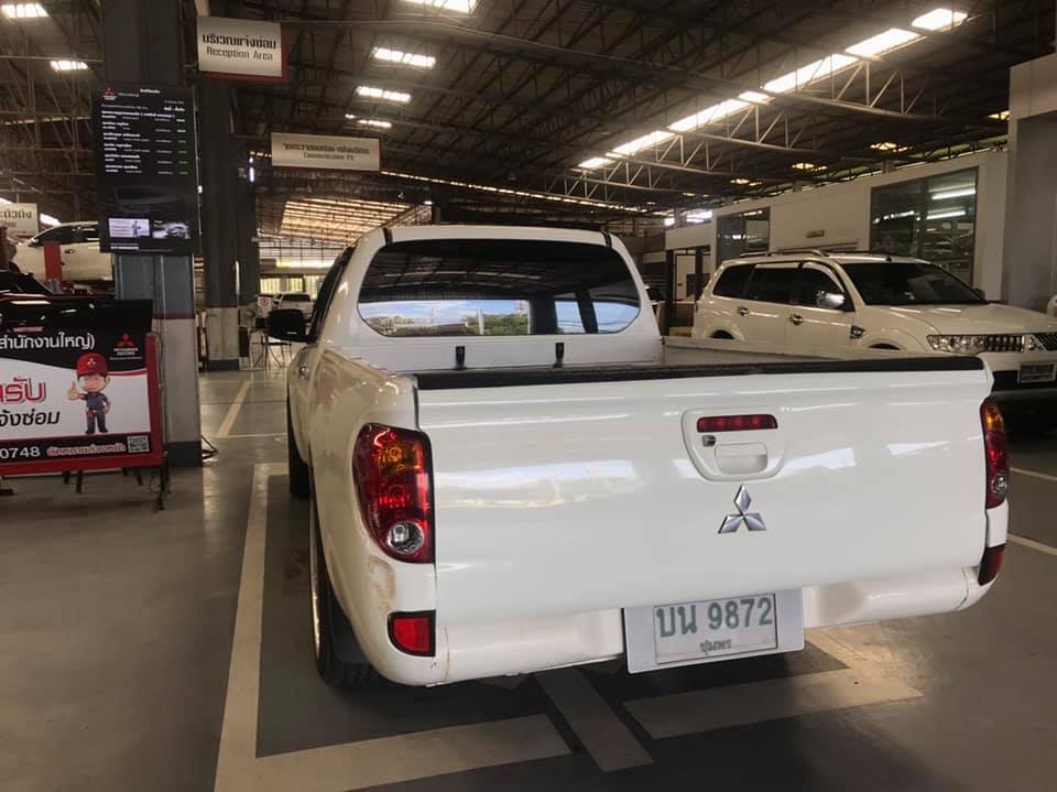 Mitsubishi Triton Mega cab ปี 2010 สีขาว