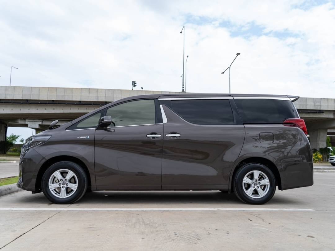 2018 Toyota Alphard สีน้ำตาล