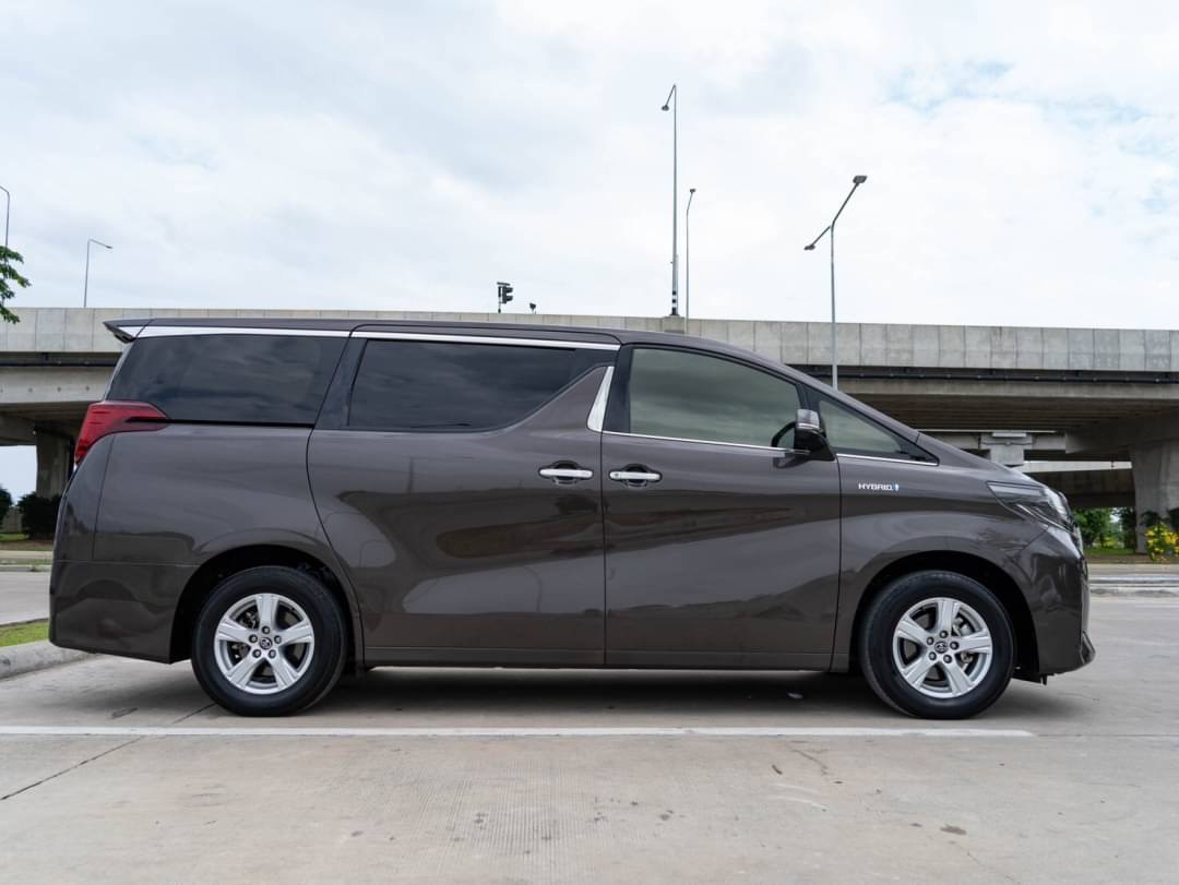 2018 Toyota Alphard สีน้ำตาล