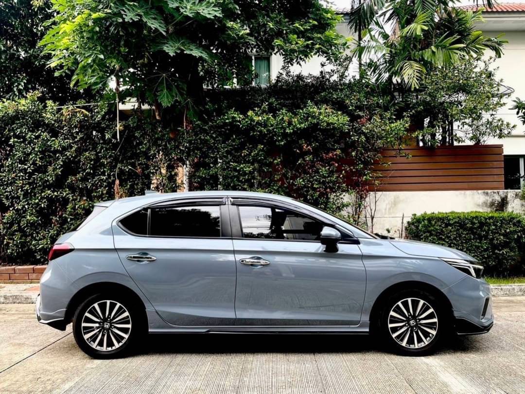 2022 Honda City Hatchback สีเทา