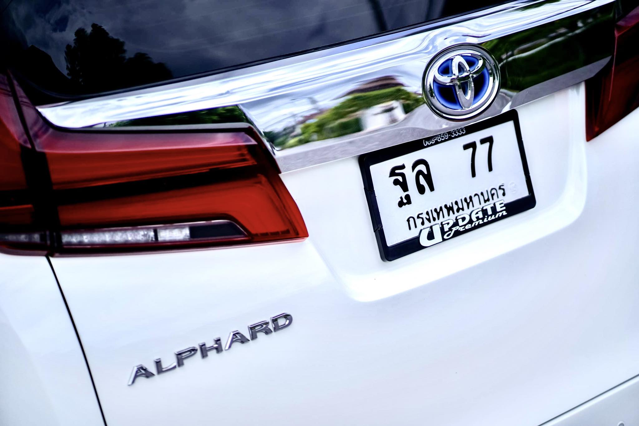 Toyota Alphard SRC Hybrid คันนี้รุ่นพิเศษจากป้ายแดง ขายถูกมากคะ ตัวถังสวยจัดเลย