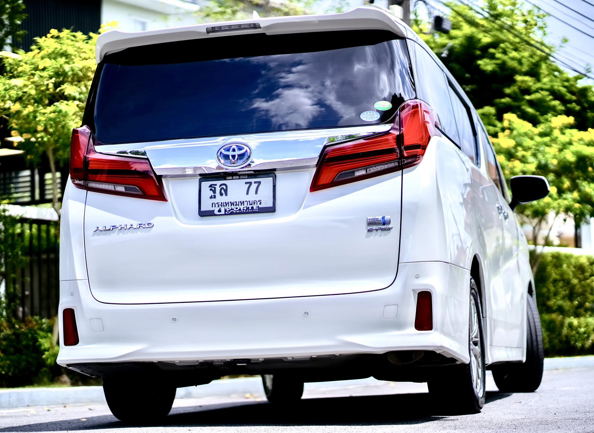 Toyota Alphard SRC Hybrid คันนี้รุ่นพิเศษจากป้ายแดง ขายถูกมากคะ ตัวถังสวยจัดเลย