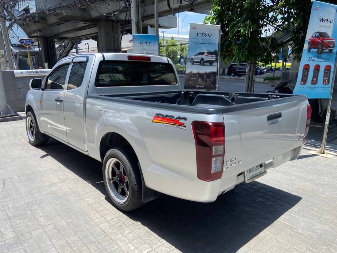 2013 Isuzu D-Max Space Cab สีเงิน