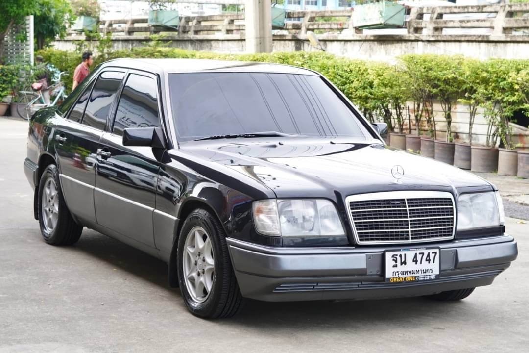 1995 Mercedes-Benz E280 masterpiece สีเทา