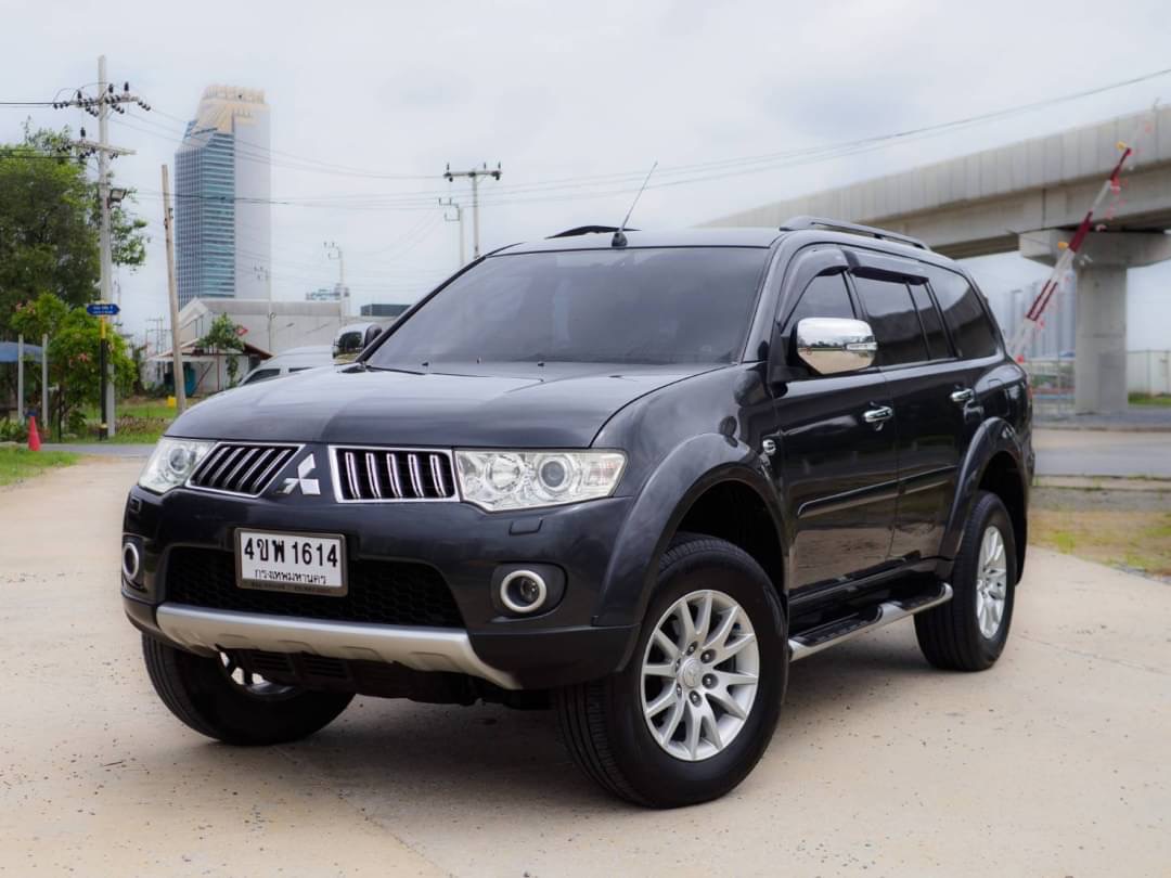 2013 Mitsubishi Pajero Sport สีเทา