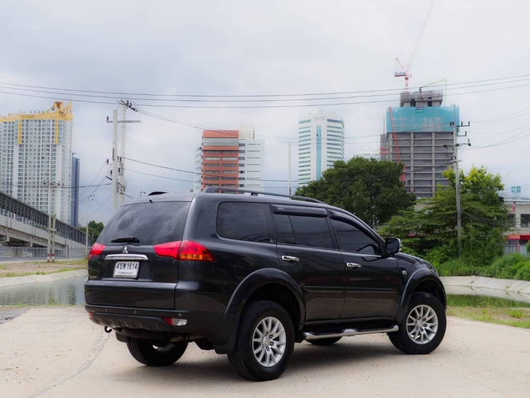 2013 Mitsubishi Pajero Sport สีเทา