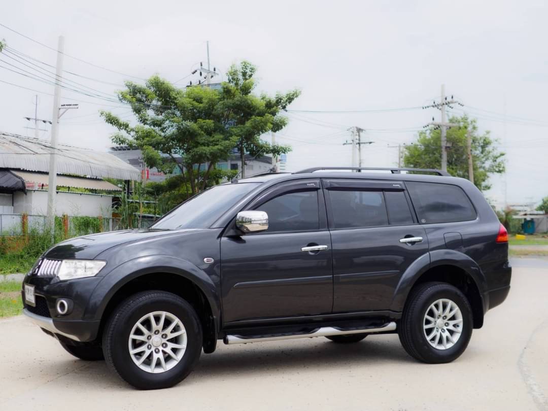 2013 Mitsubishi Pajero Sport สีเทา