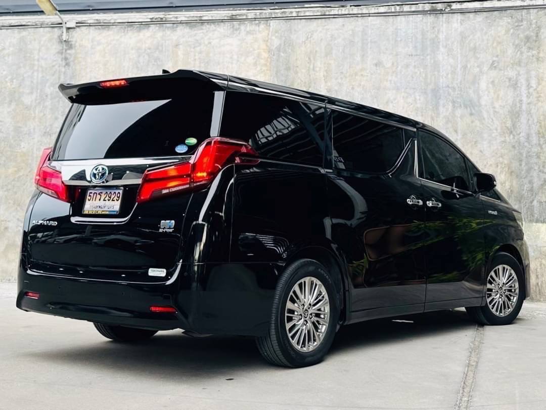 2021 Toyota Alphard สีดำ