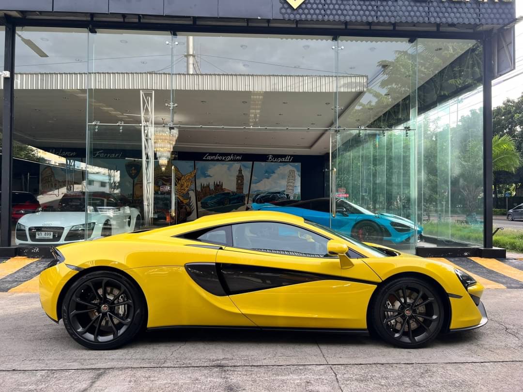 2019 McLaren 540C สีเหลือง