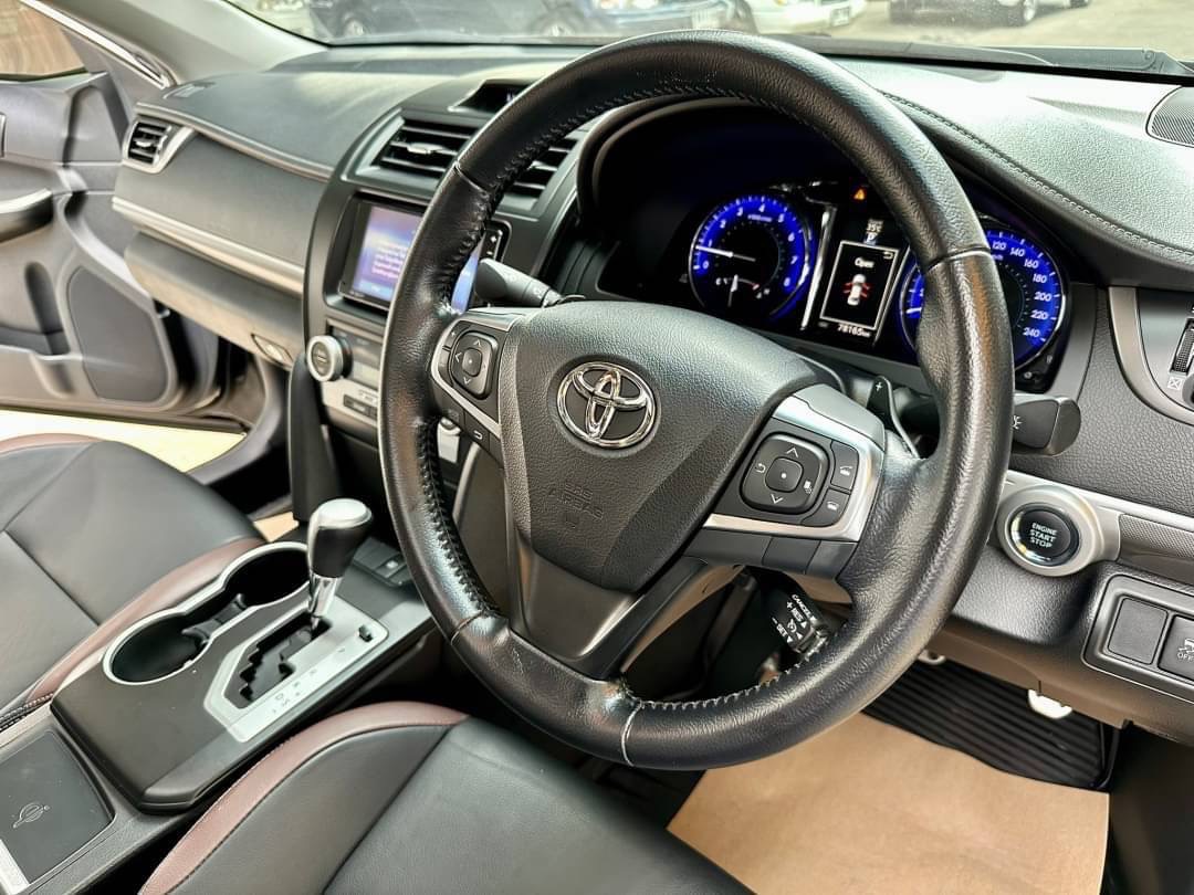 2017 Toyota Camry สีดำ