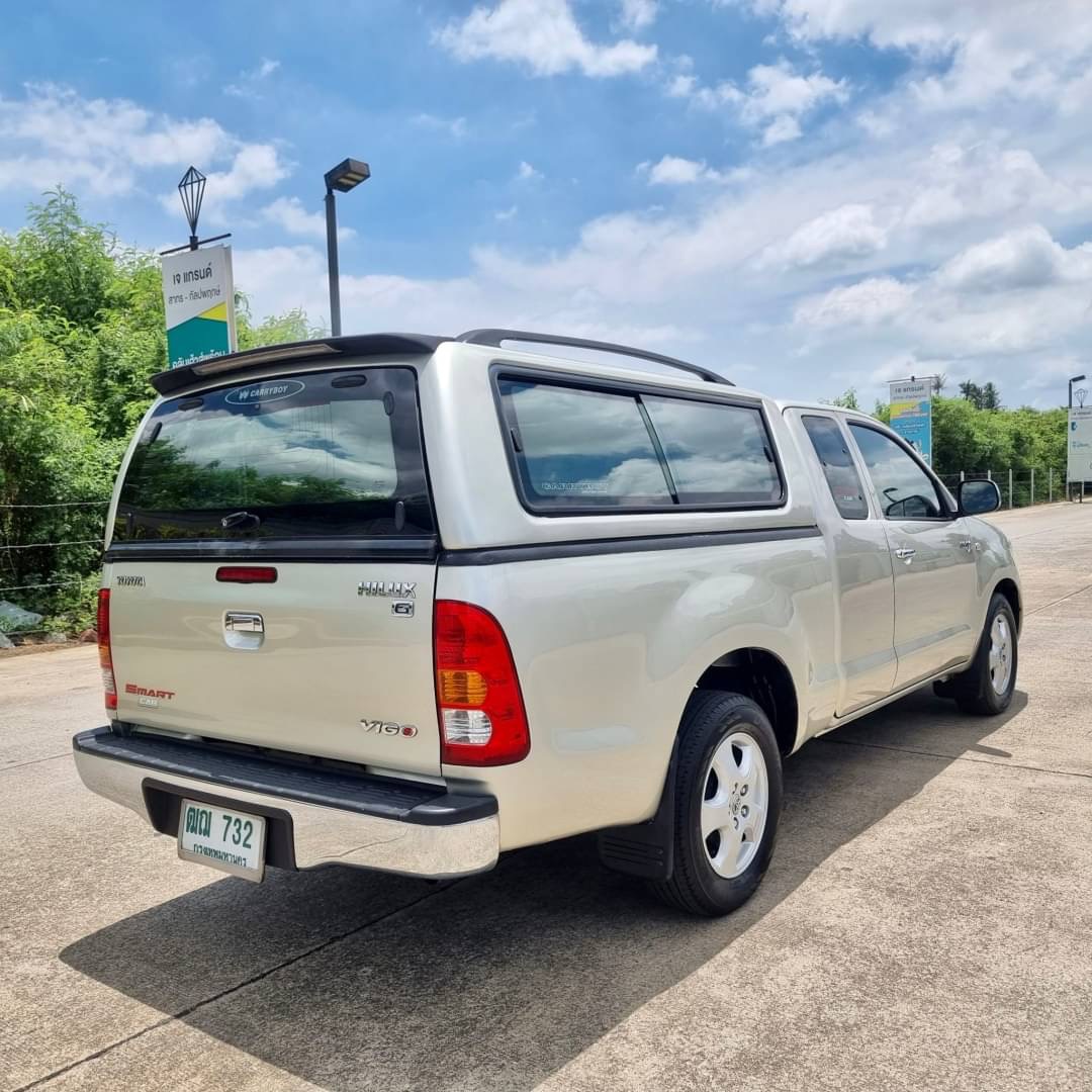 2011 Toyota Hilux Revo Smart cab สีทอง