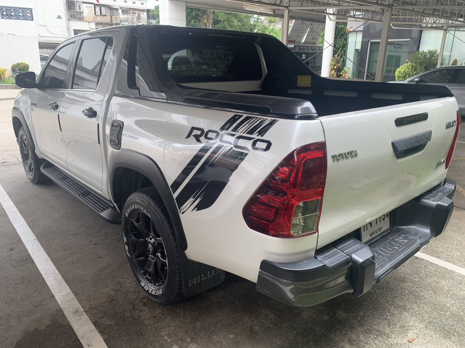 2019 Toyota revo rocco 2.8 สีขาว