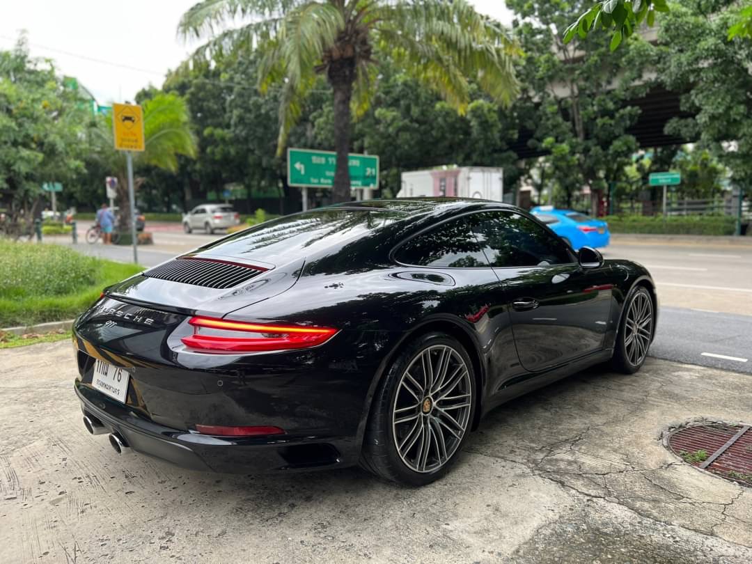 2017 Porsche Carera 991.2 coupe สีดำ