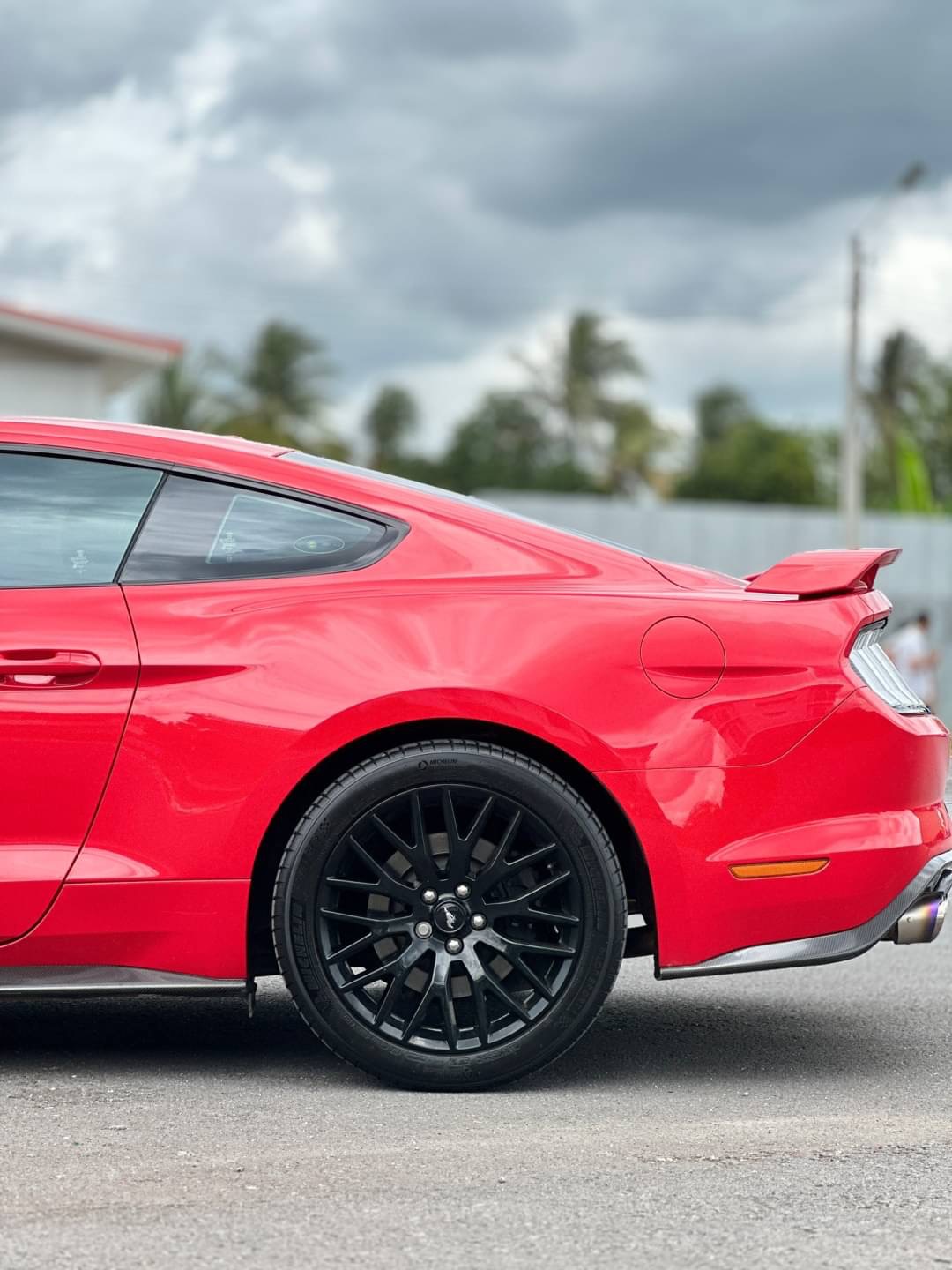 2018 Ford Mustang สีแดง