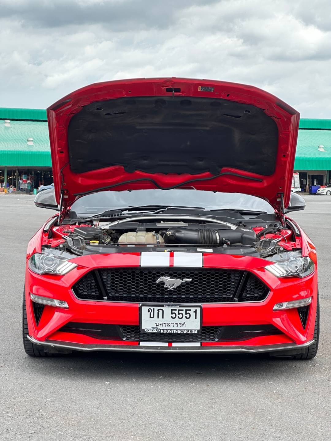 2018 Ford Mustang สีแดง