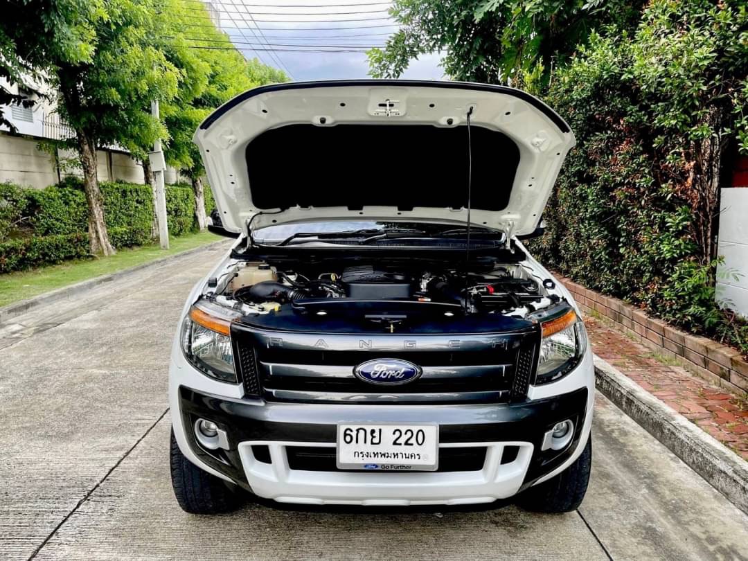 2013 Ford Ranger Wildtrak 2.0 4x2 6AT สีขาว