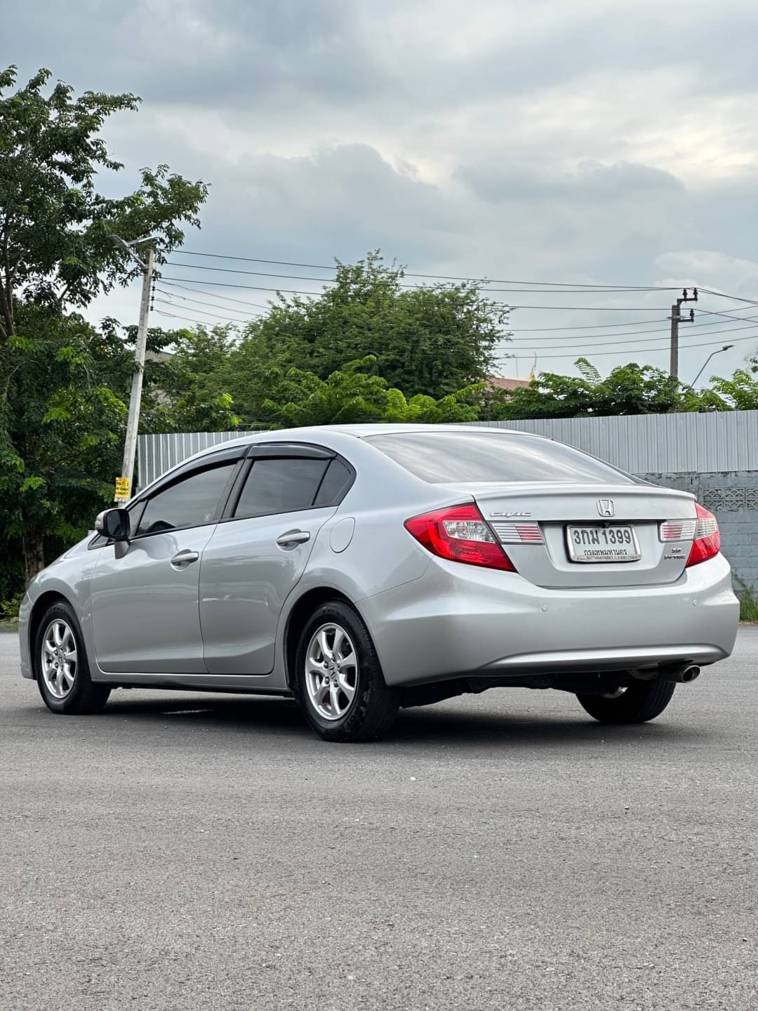 2014 Honda Civic FB สีเงิน