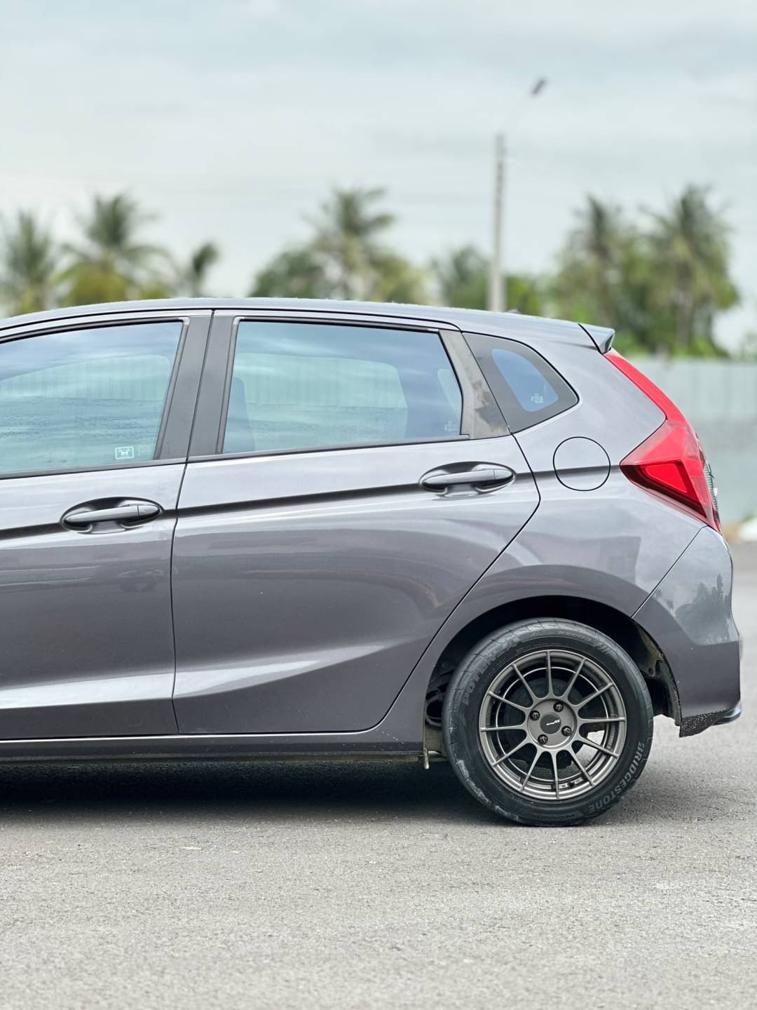 2016 Honda Jazz GK สีเทา