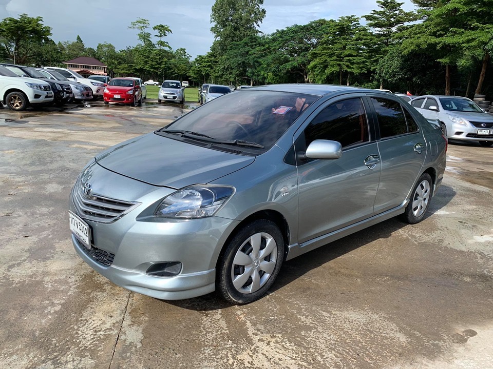 Toyota Vios ปี 2010 สีเทา