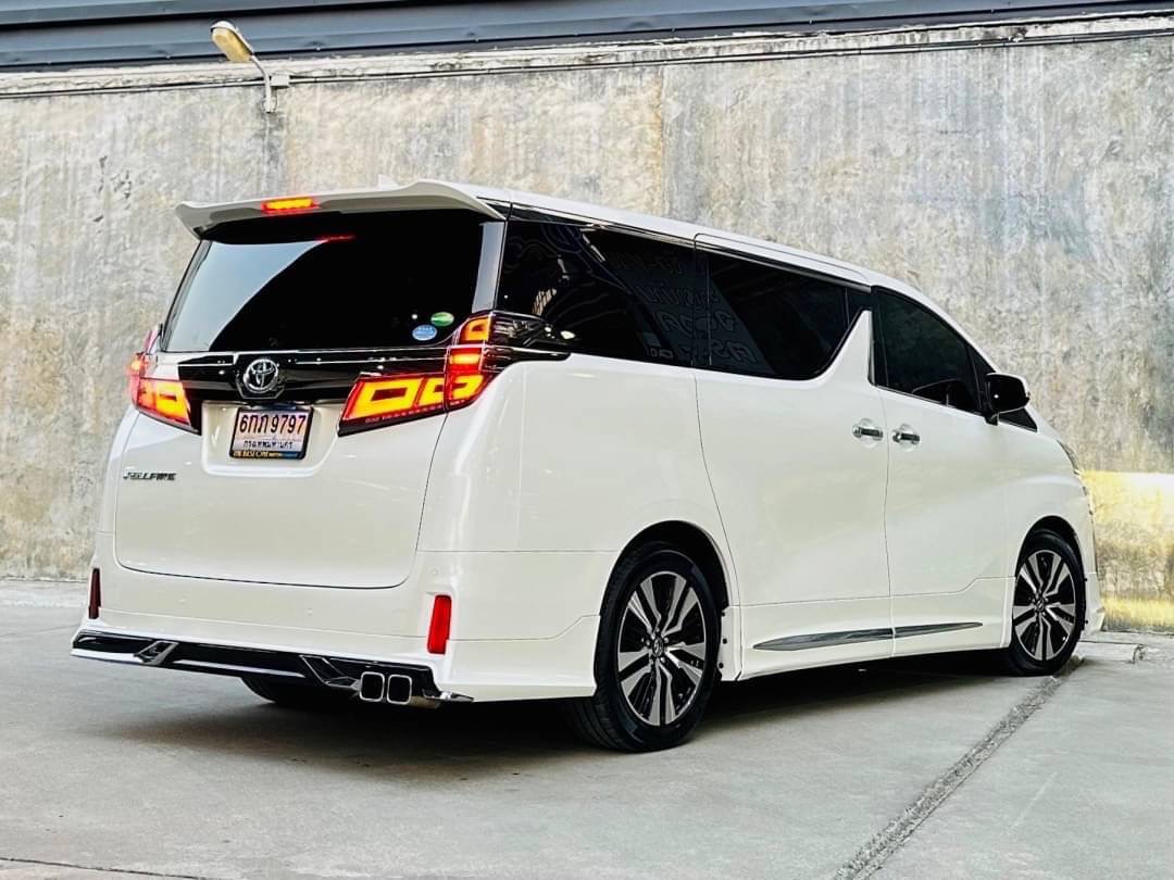 2019 Toyota Vellfire สีขาว