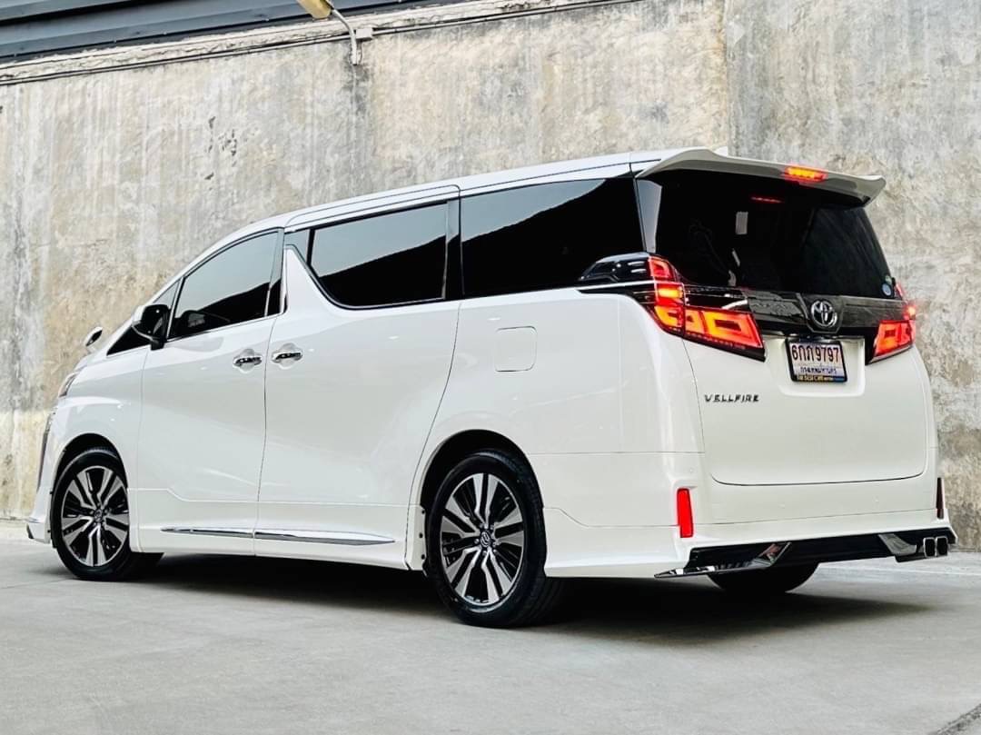 2019 Toyota Vellfire สีขาว