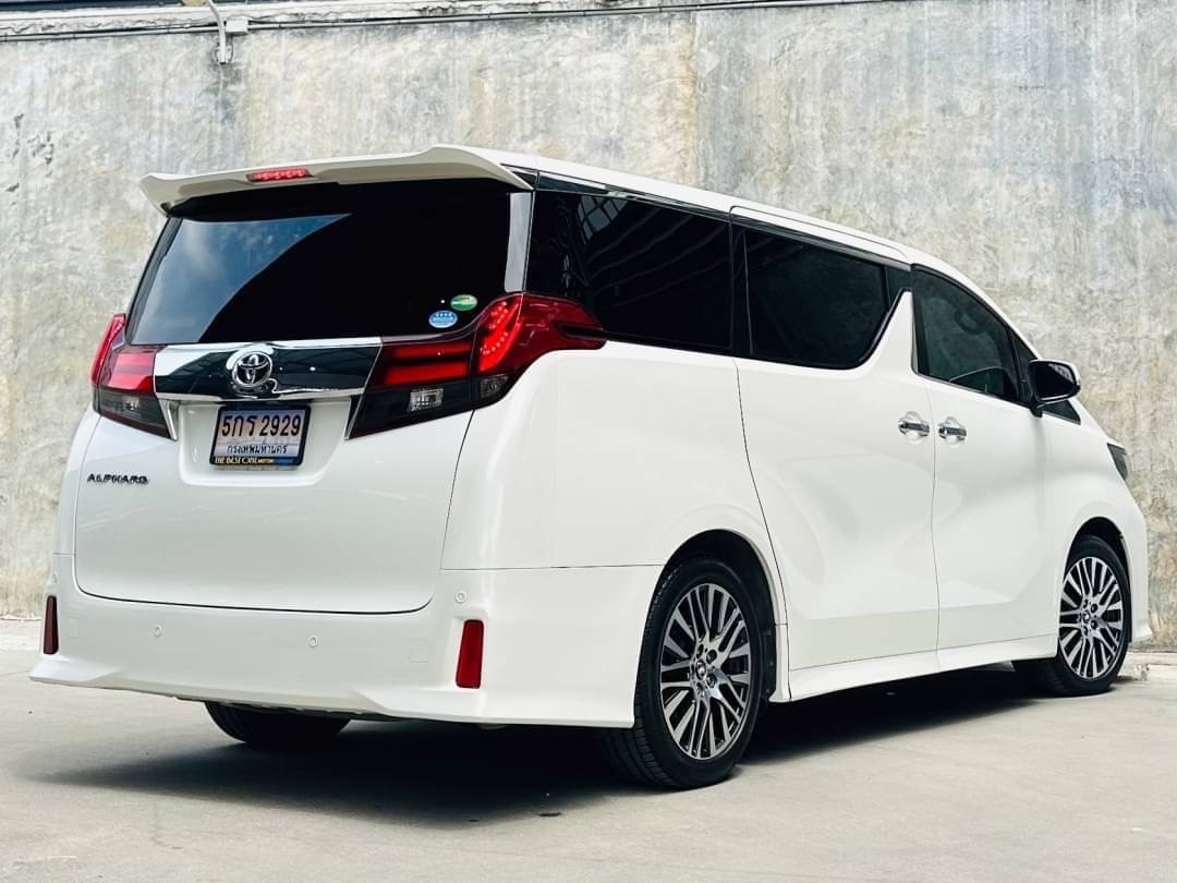 2019 Toyota Alphard สีขาว