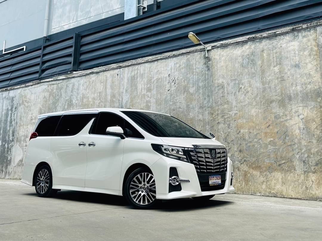 2019 Toyota Alphard สีขาว