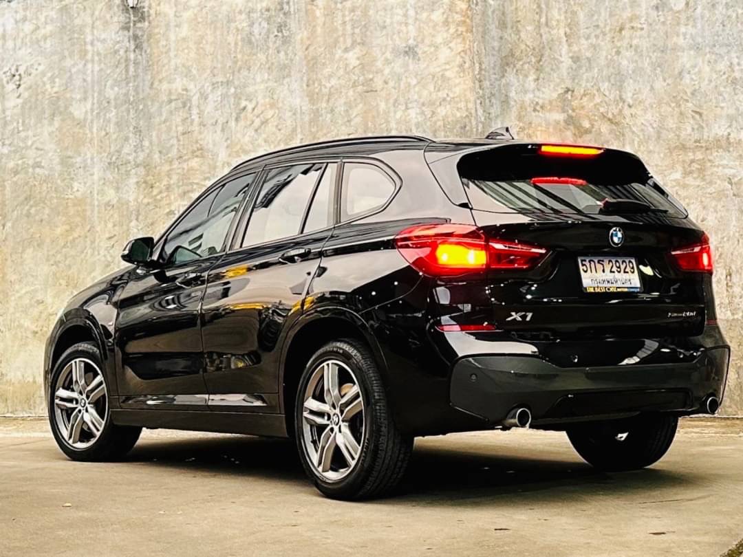 2020 BMW X1 U11 สีดำ