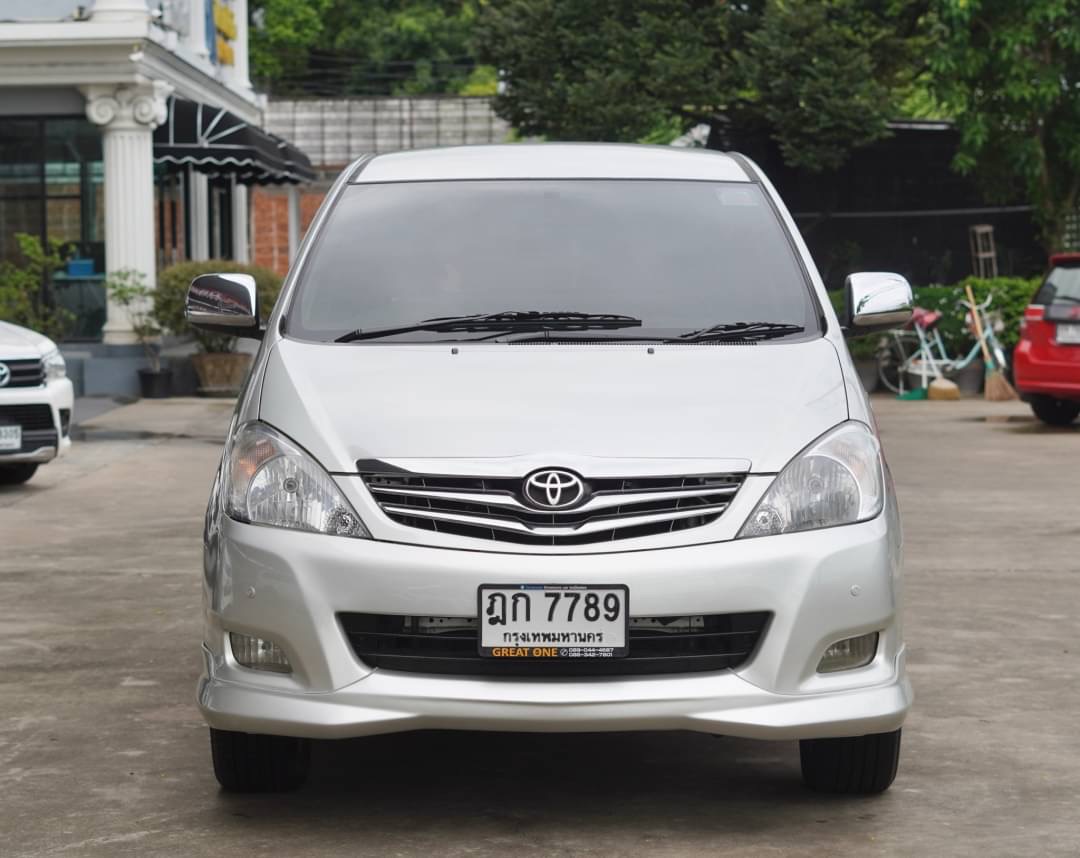 2010 Toyota Innova 2.0 Top สีขาว