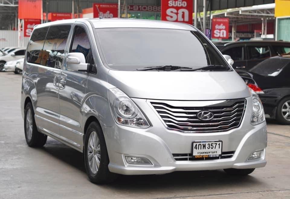 2013 Hyundai H-1 สีเงิน