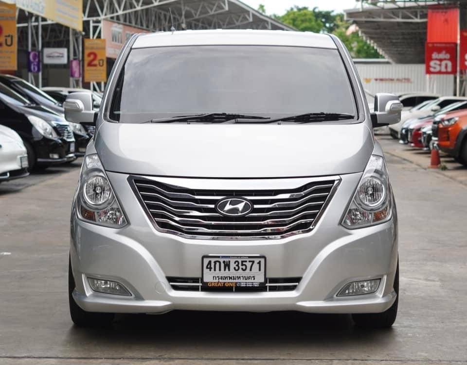 2013 Hyundai H-1 สีเงิน