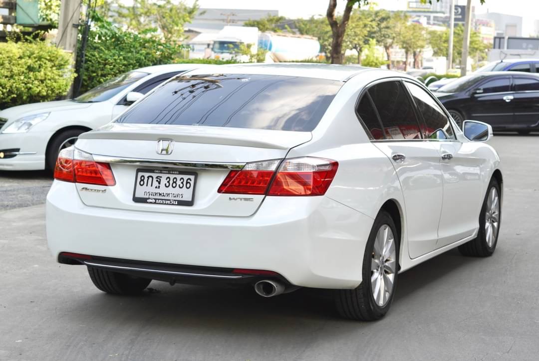 2015 Honda Accord สีขาว