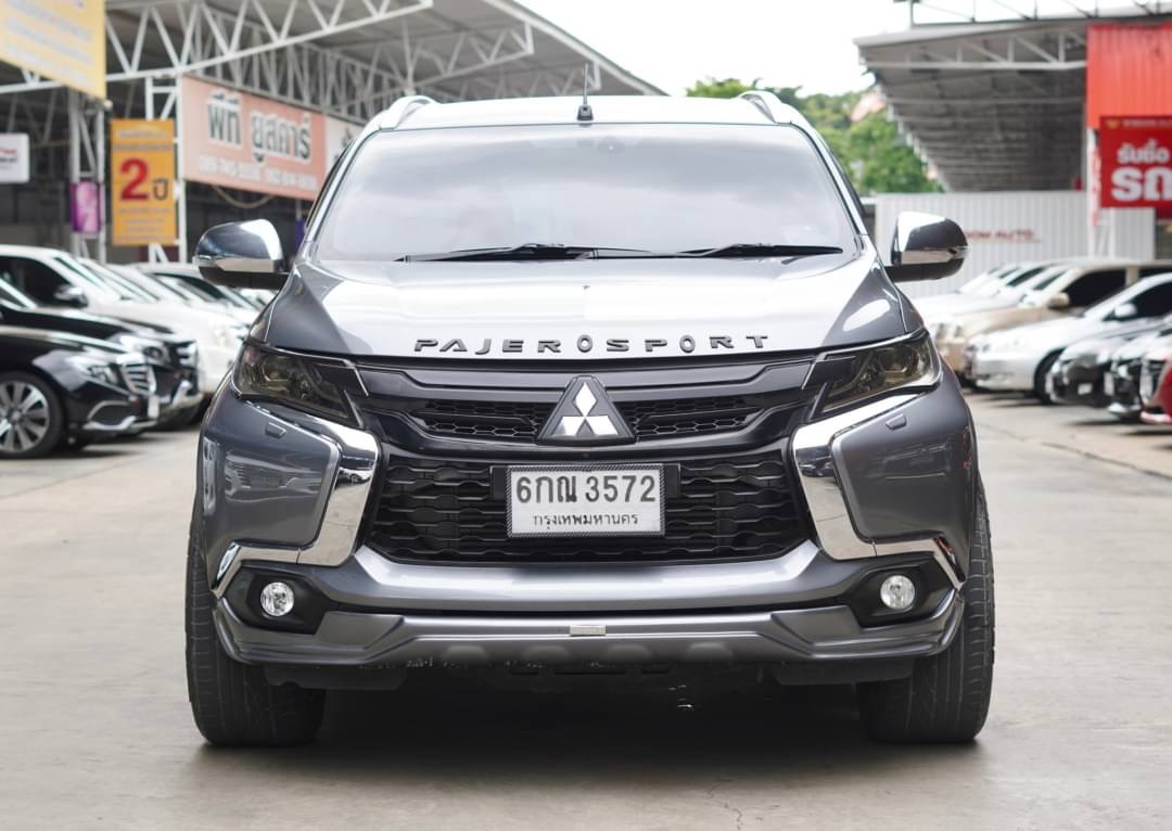 2017 Mitsubishi Pajero Sport สีเงิน