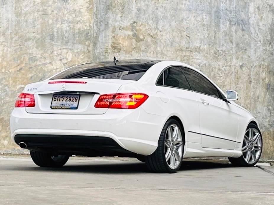 2013 Mercedes-Benz E-Class Coupe E200 สีขาว