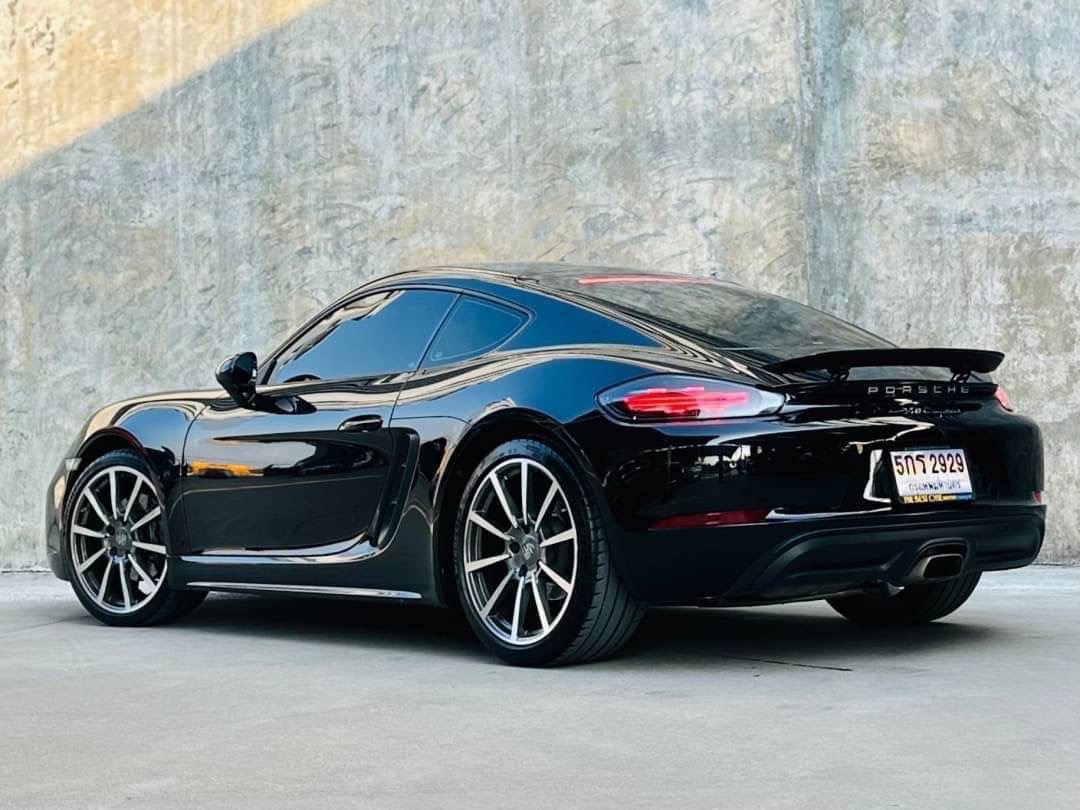 2018 Porsche Cayman สีดำ