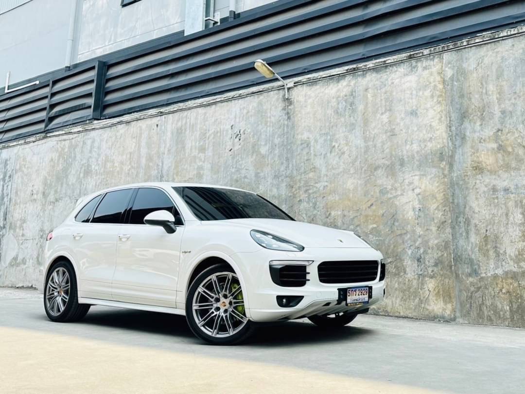 2016 Porsche Cayenne E-Hybrid สีขาว