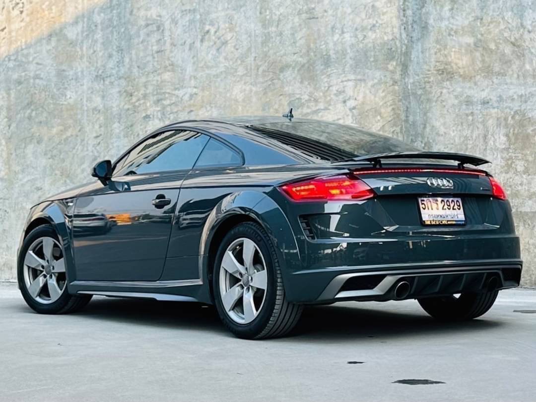 2020 Audi TT สีเทา