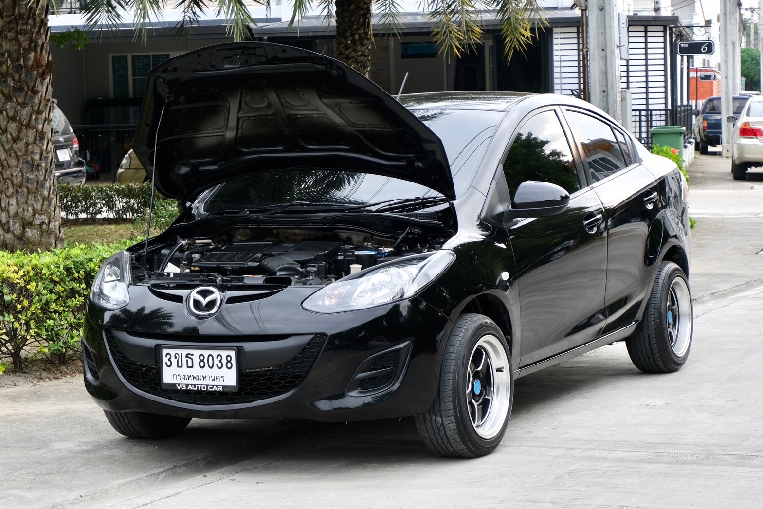 Mazda2 Groove 1.5 ปี2010 เกียร์ธรรมดา เบนซิน สีดำ