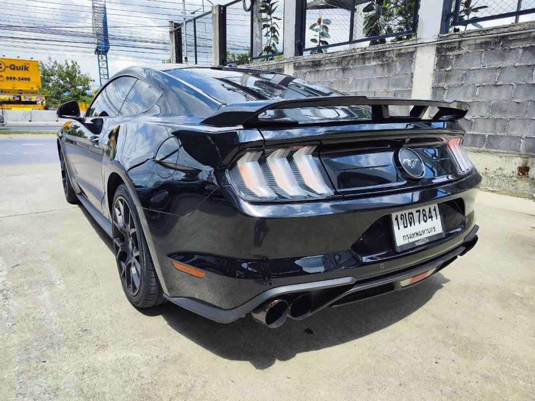 2020 Ford Mustang สีดำ