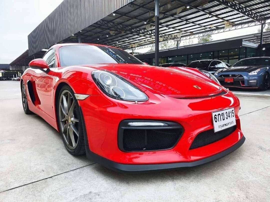 2015 Porsche Cayman สีแดง