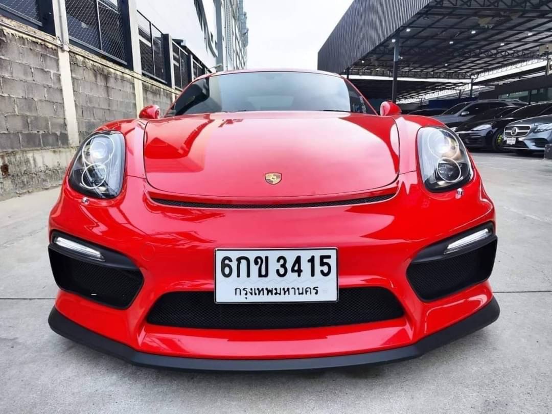 2015 Porsche Cayman สีแดง