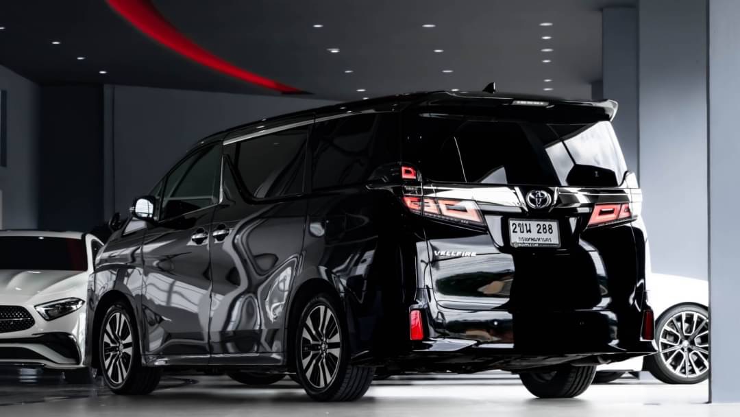 2022 Toyota Vellfire สีดำ