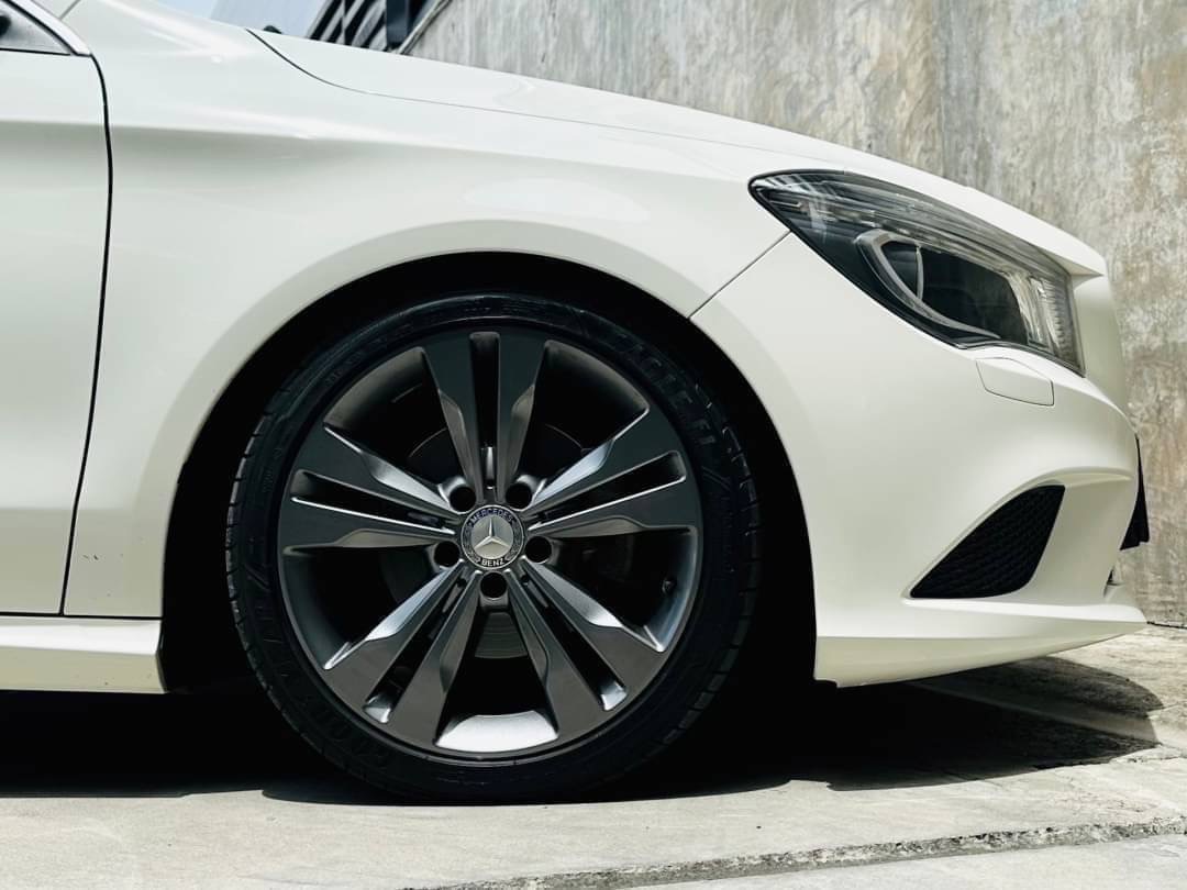 2015 Mercedes-Benz CLA-Class C117 CLA180 สีขาว