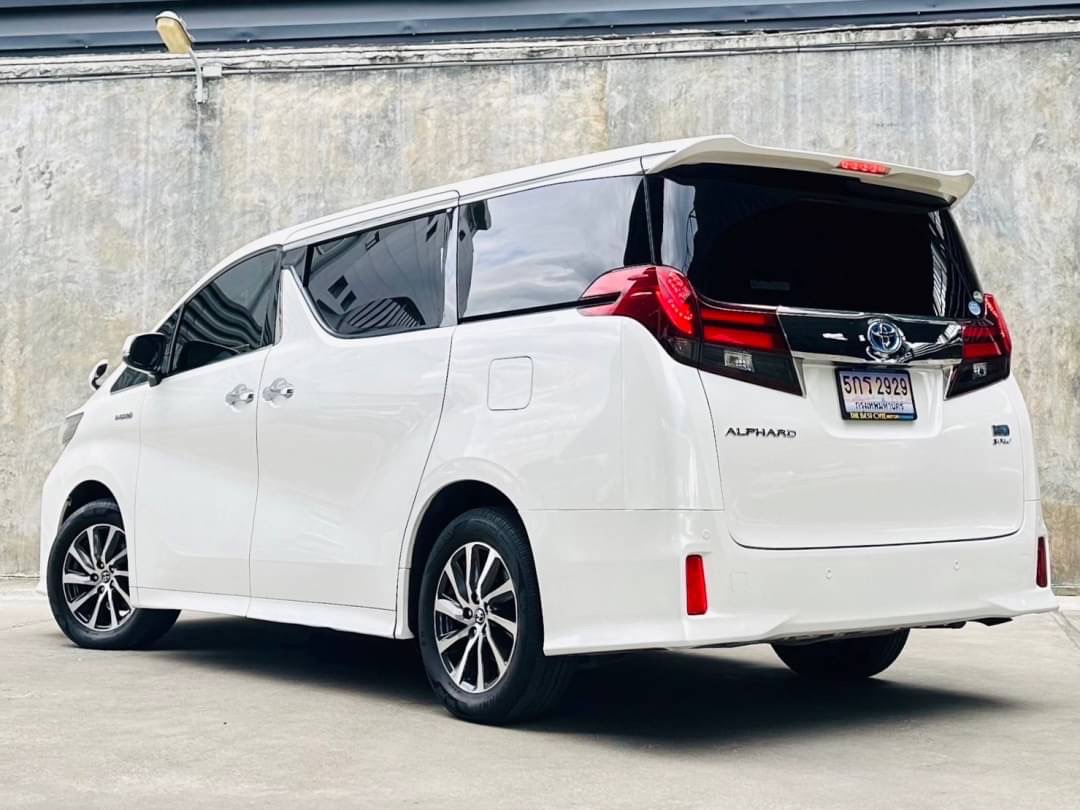 2016 Toyota Alphard สีขาว