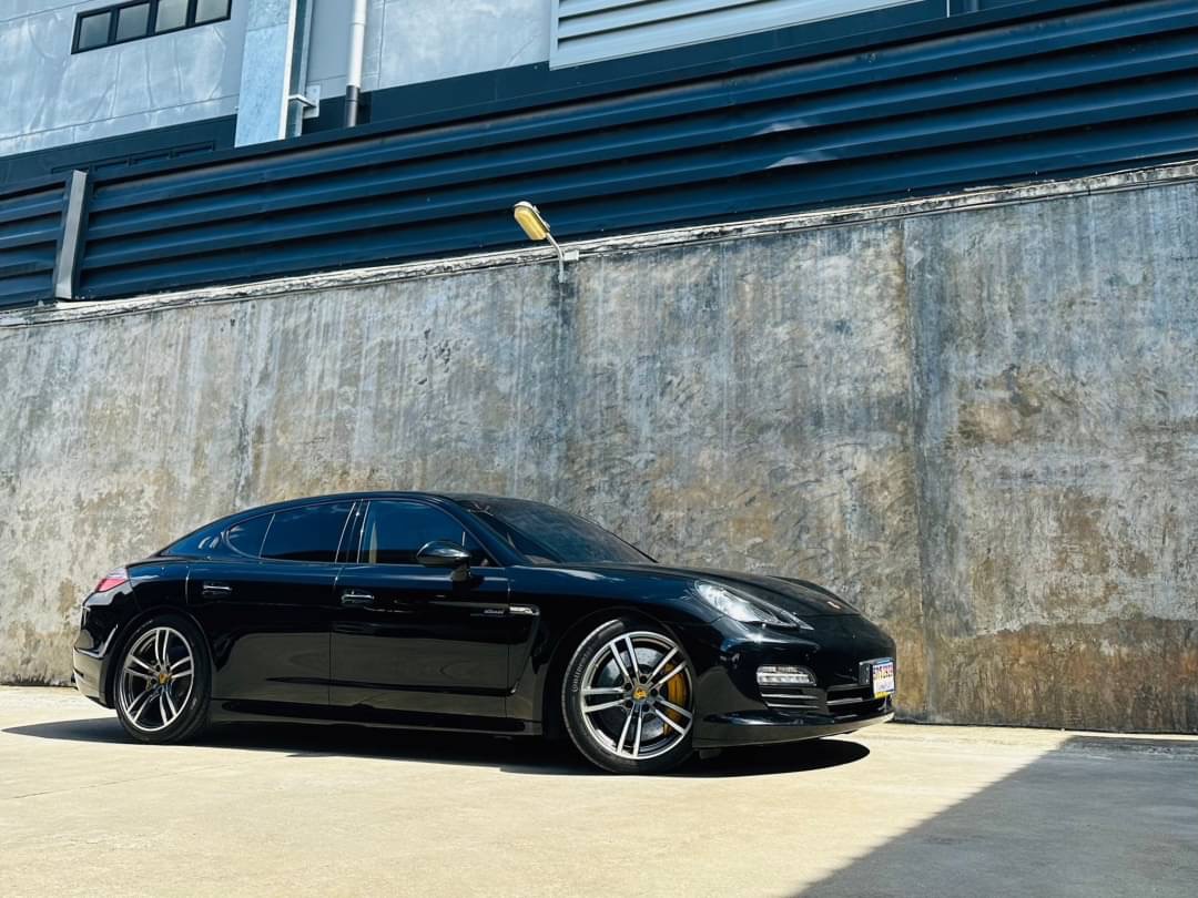 2012 Porsche Panamera สีดำ