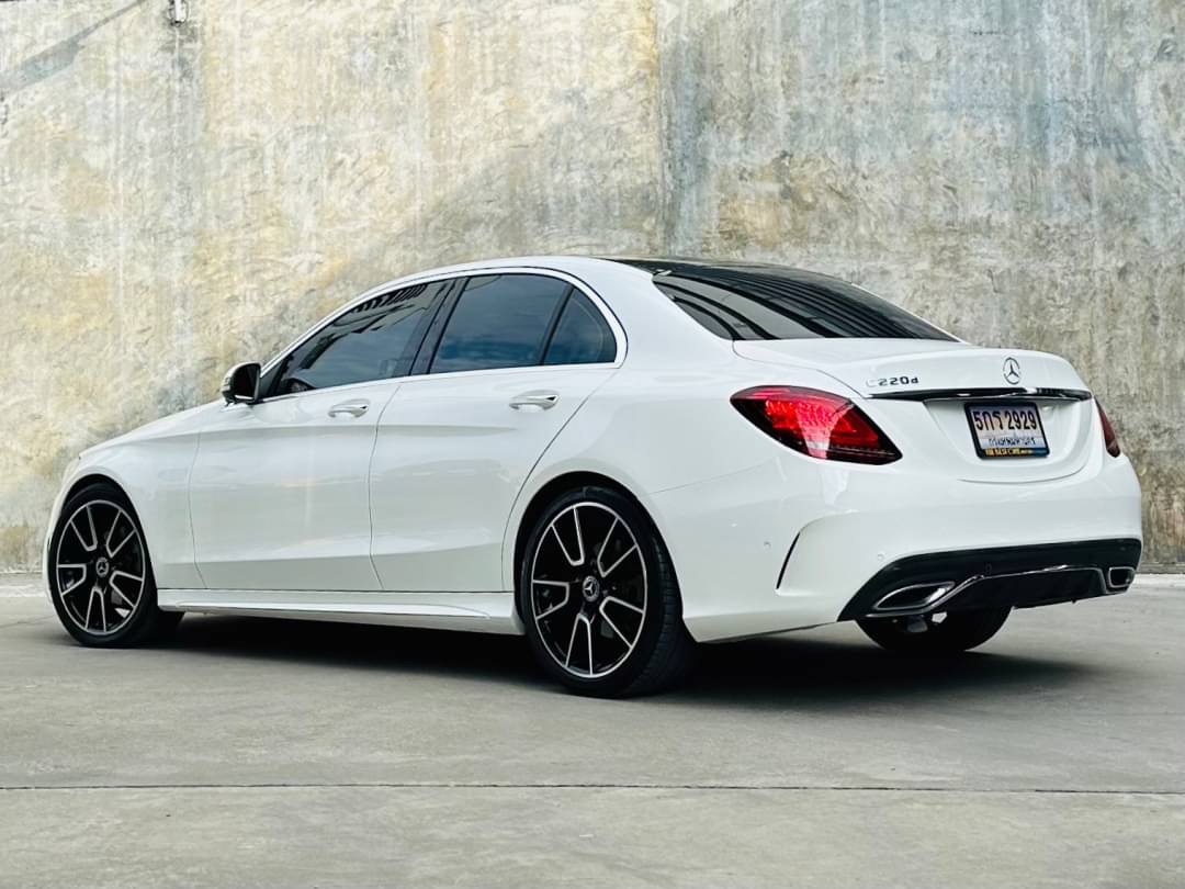 2021 Mercedes-Benz C-Class C 220 d สีขาว