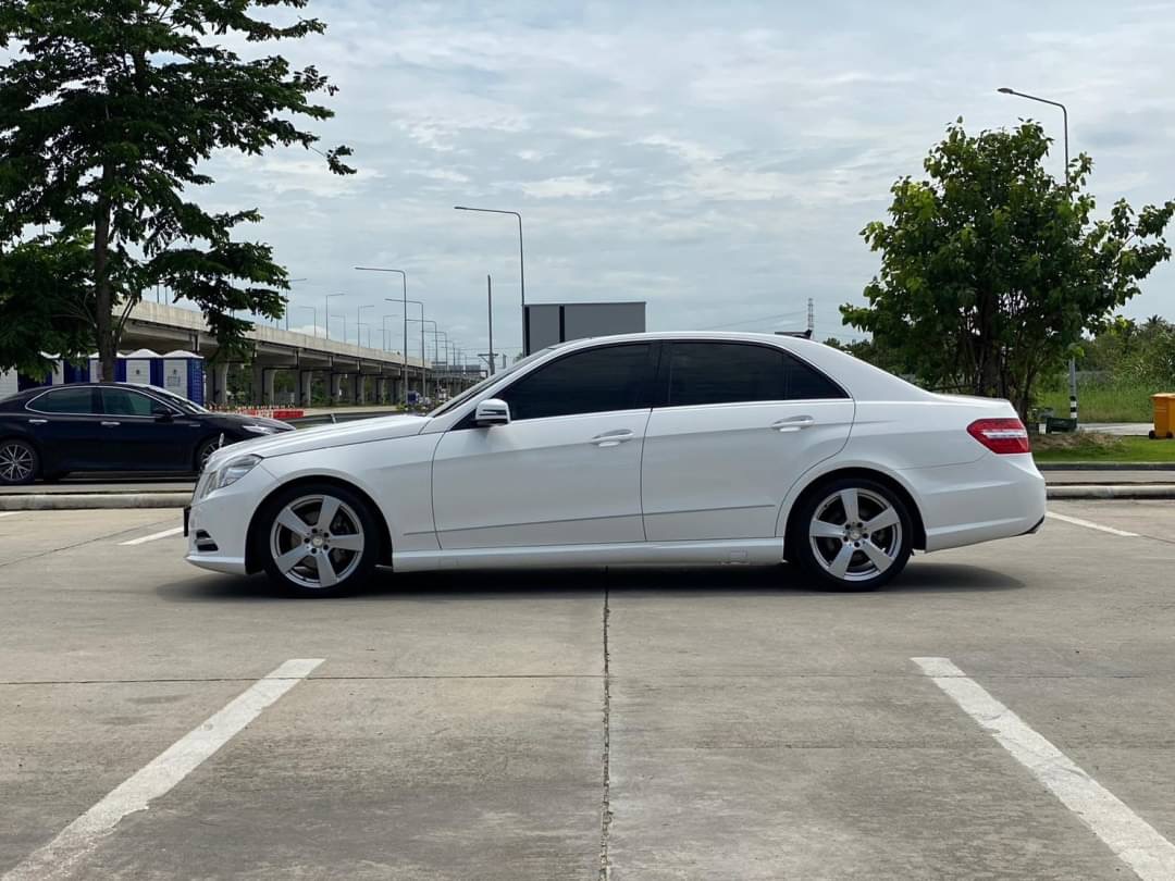 2013 Mercedes-Benz E-Class W212 E300 สีขาว