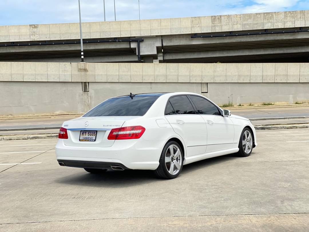 2013 Mercedes-Benz E-Class W212 E300 สีขาว